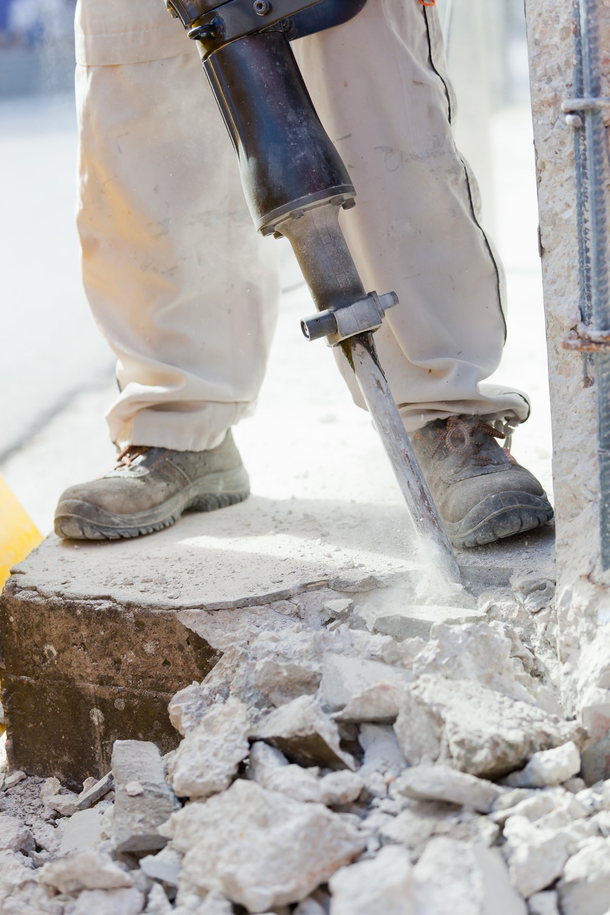Ağır Kırıcı ile Beton Kırma